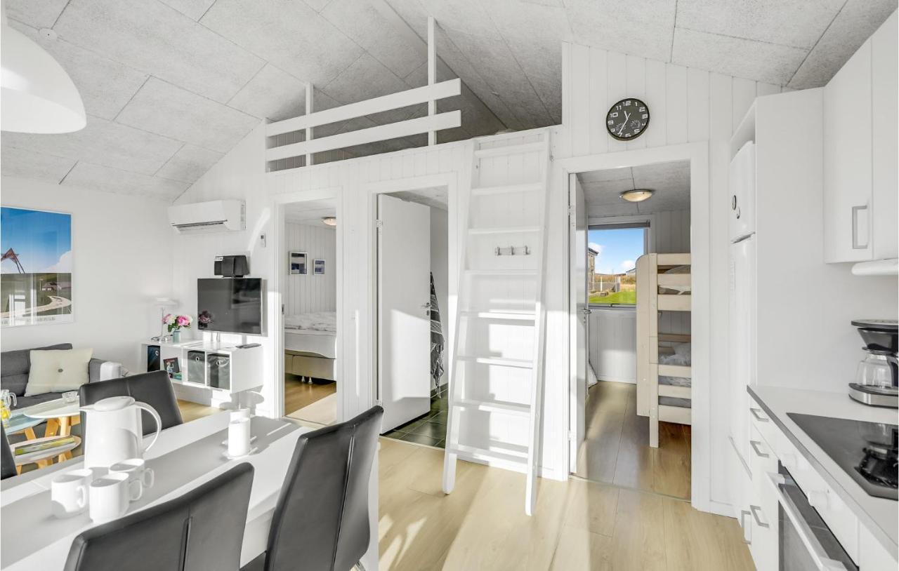 Awesome Home In Ringkobing With Kitchen Сендервіґ Екстер'єр фото