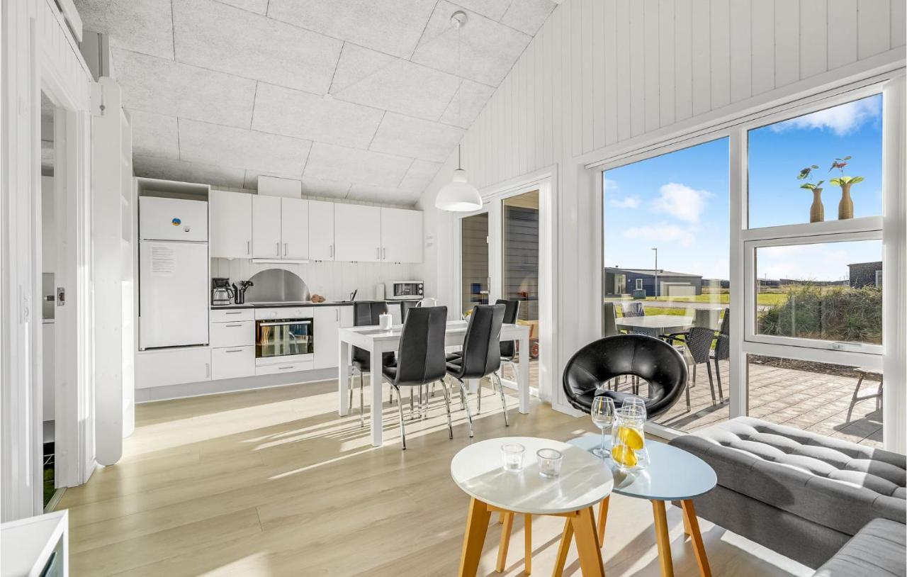 Awesome Home In Ringkobing With Kitchen Сендервіґ Екстер'єр фото